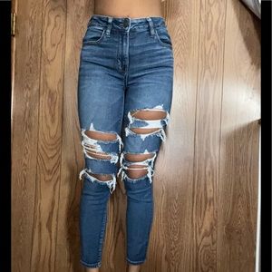 American Eagle Ripped Jeans size 4